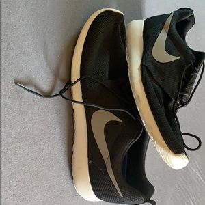Nike Roshes